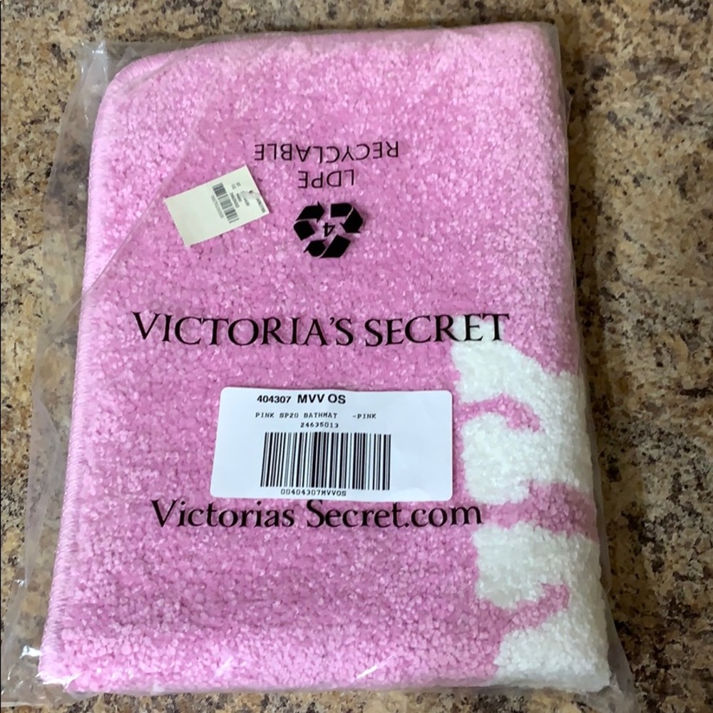 🆕 PINK bath Mat - Picture 2 of 2